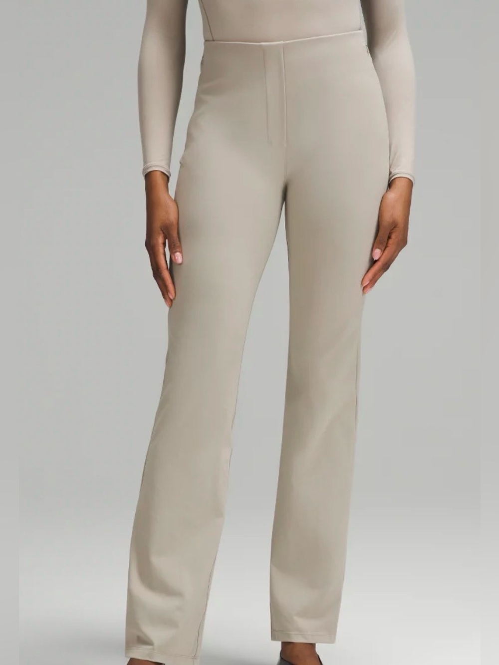 Lululemon Smooth Fit Pull-On High-Rise Pants is a size 8 $148 retail